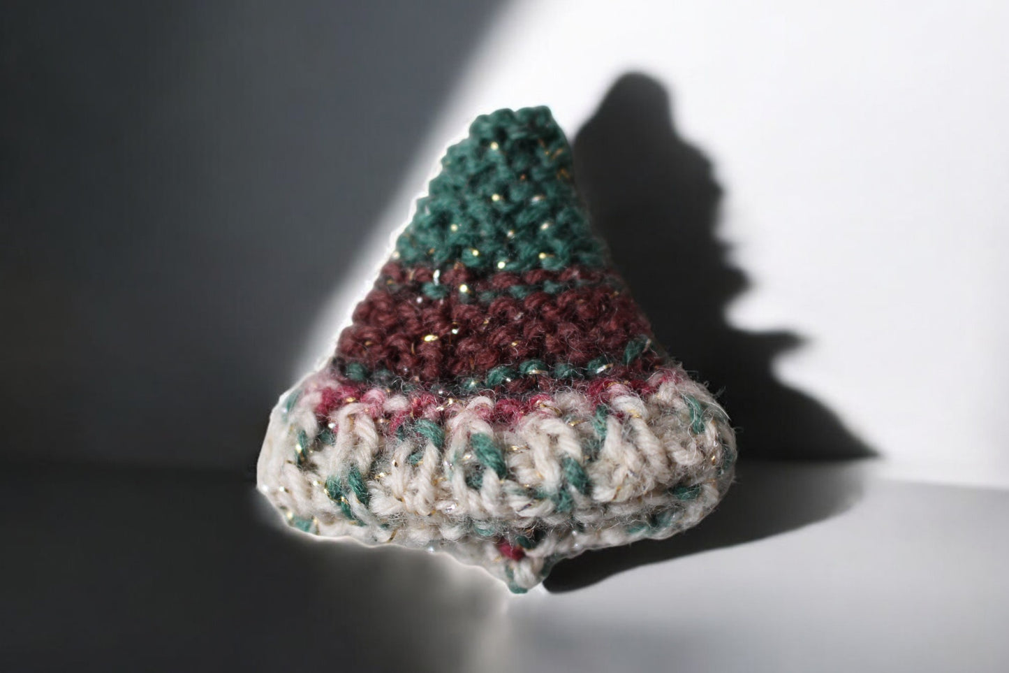Mini Santa Style Hats (1x1.5/2inches)